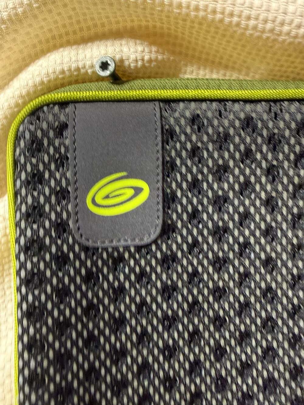 Solo New York Padded Protective Laptop Gray/Black Mesh with Lime Green Trim